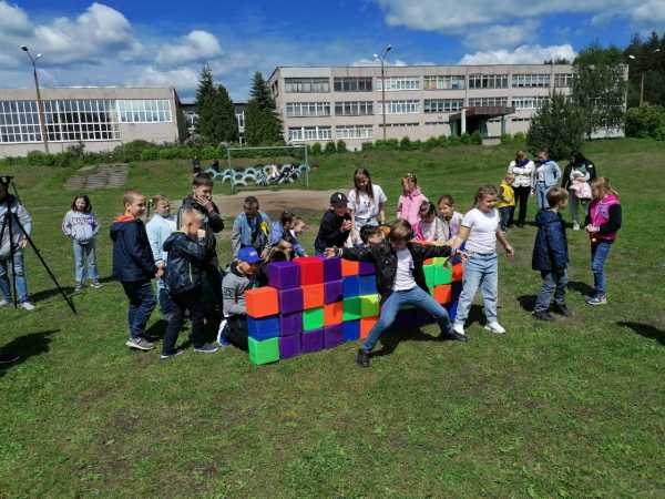 «Новое поколение» устроили «Поролоновое шоу - Здравствуй, лето!»